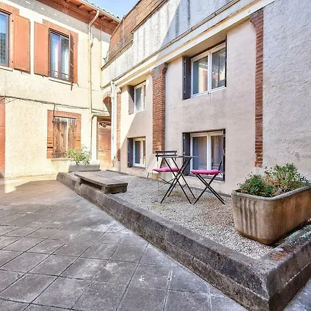 For 4 People In The City Center Apartment *